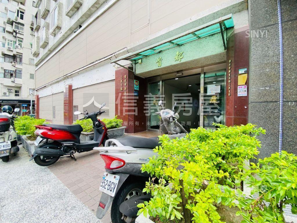捷運中山國小採光美妝套房房屋室內格局與周邊環境