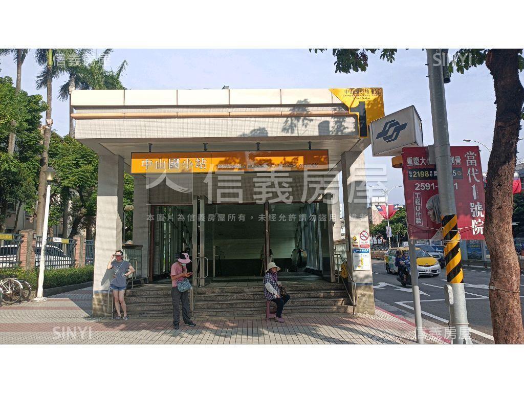 捷運中山國小採光美妝套房房屋室內格局與周邊環境