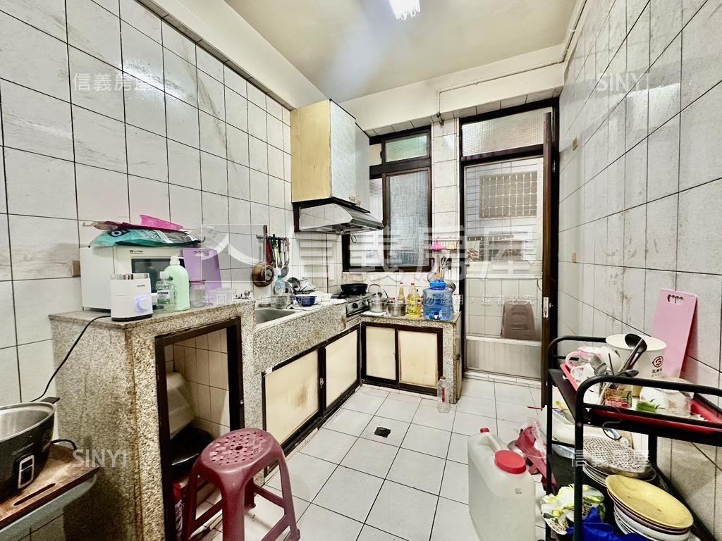 壽星街小資公寓２樓房屋室內格局與周邊環境