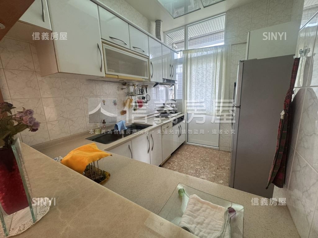 中庸一路亮麗美邸房屋室內格局與周邊環境