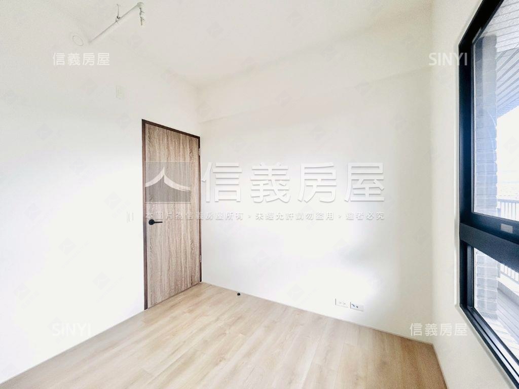 稀有朝西南上上謙三房平車房屋室內格局與周邊環境