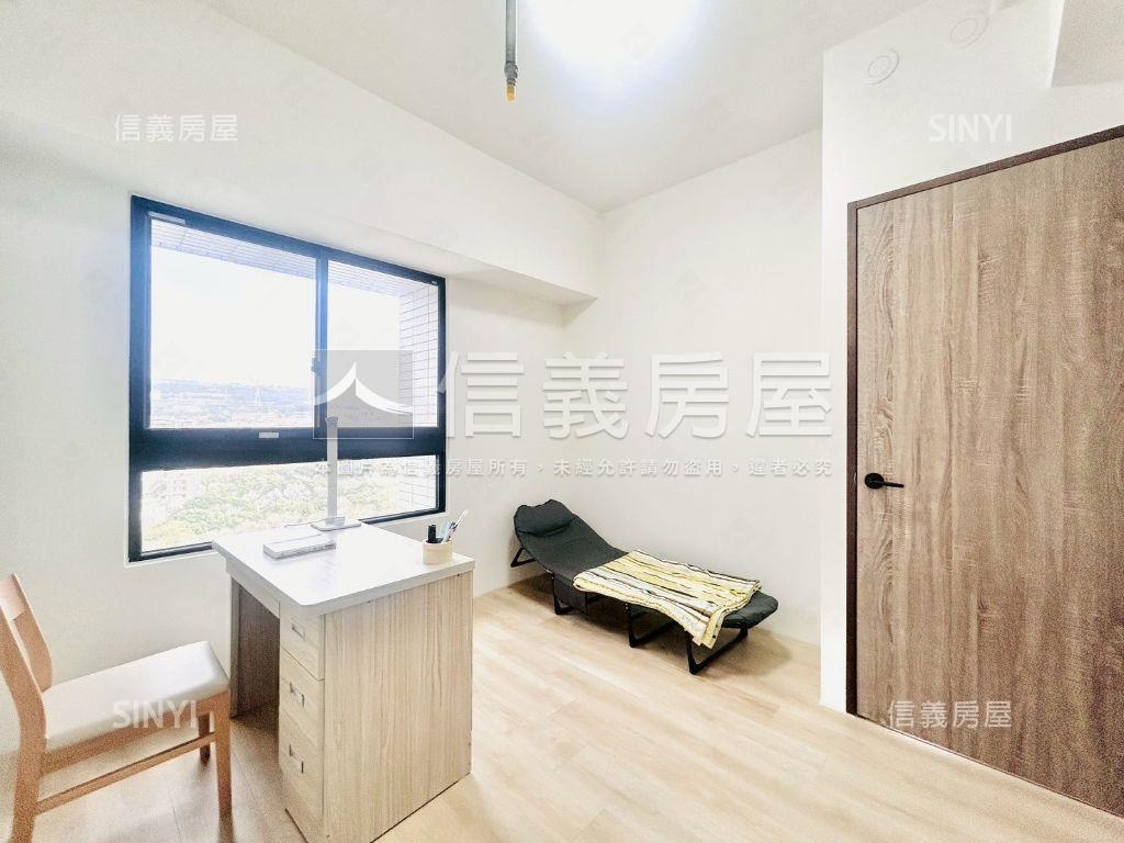 稀有朝西南上上謙三房平車房屋室內格局與周邊環境