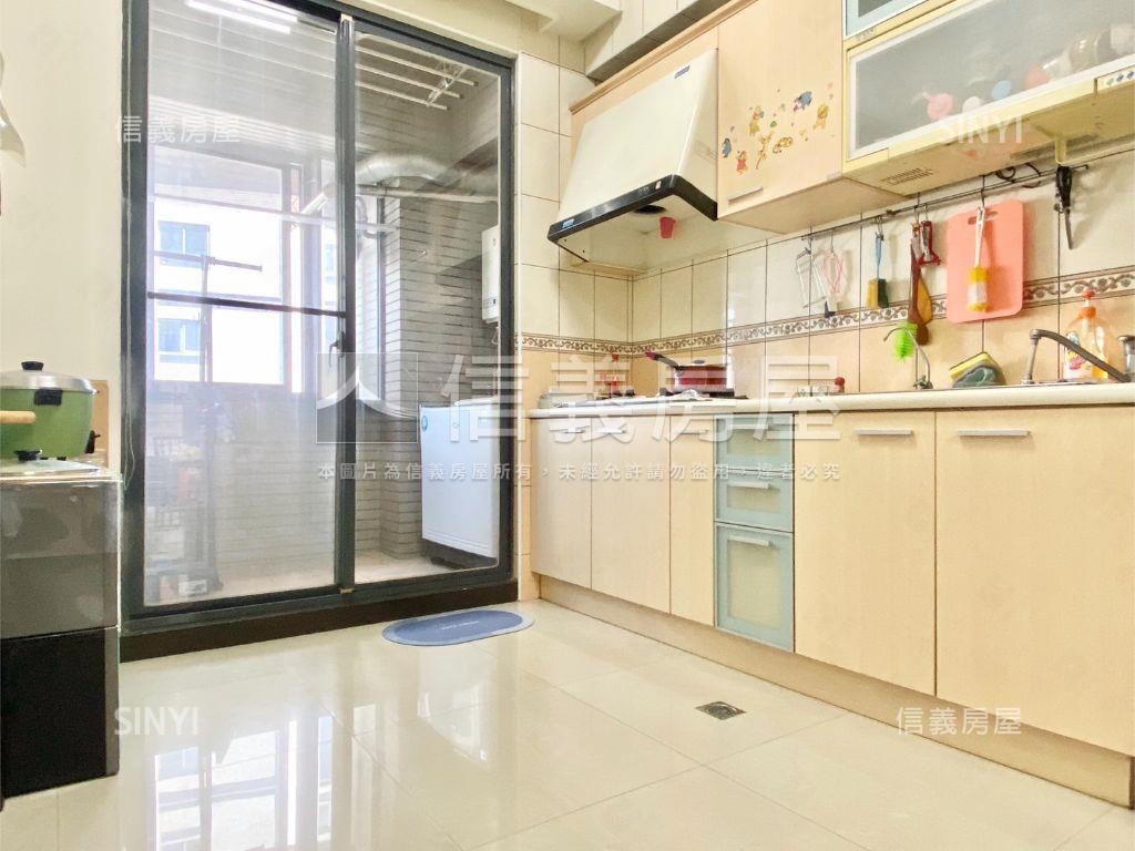 城市之星震後三房平車房屋室內格局與周邊環境