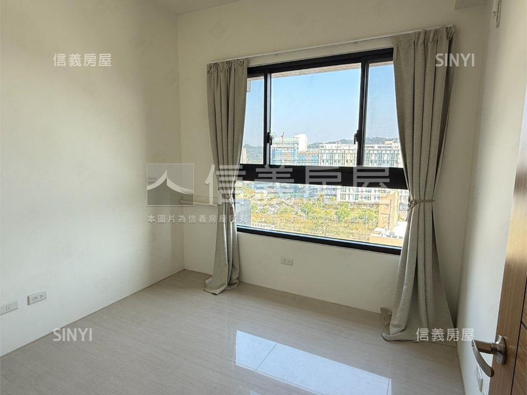 群新墨客高樓三房雙車位房屋室內格局與周邊環境