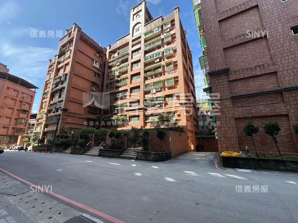 青潭國小旁電梯華廈房屋室內格局與周邊環境