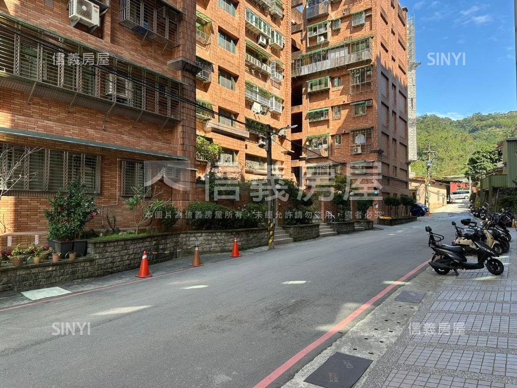 青潭國小旁電梯華廈房屋室內格局與周邊環境