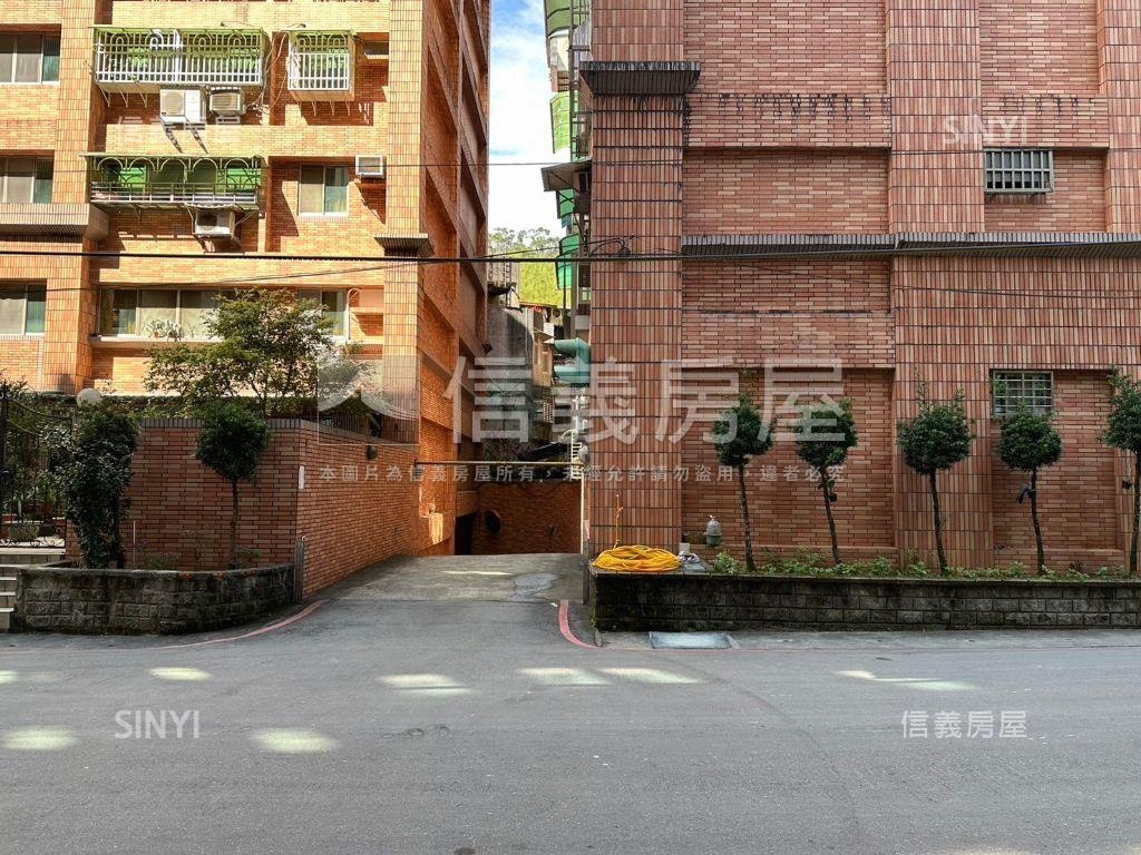 青潭國小旁電梯華廈房屋室內格局與周邊環境