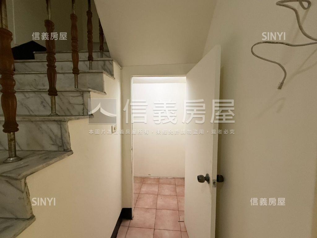 中華西街｜住商兩用金店面房屋室內格局與周邊環境