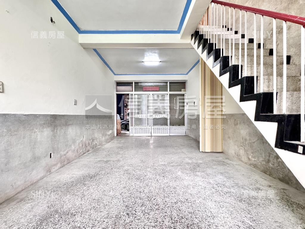 旗山老街旁翻新低總價透天房屋室內格局與周邊環境