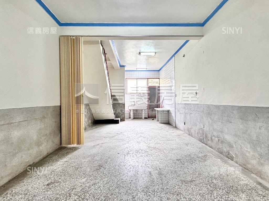 旗山老街旁翻新低總價透天房屋室內格局與周邊環境