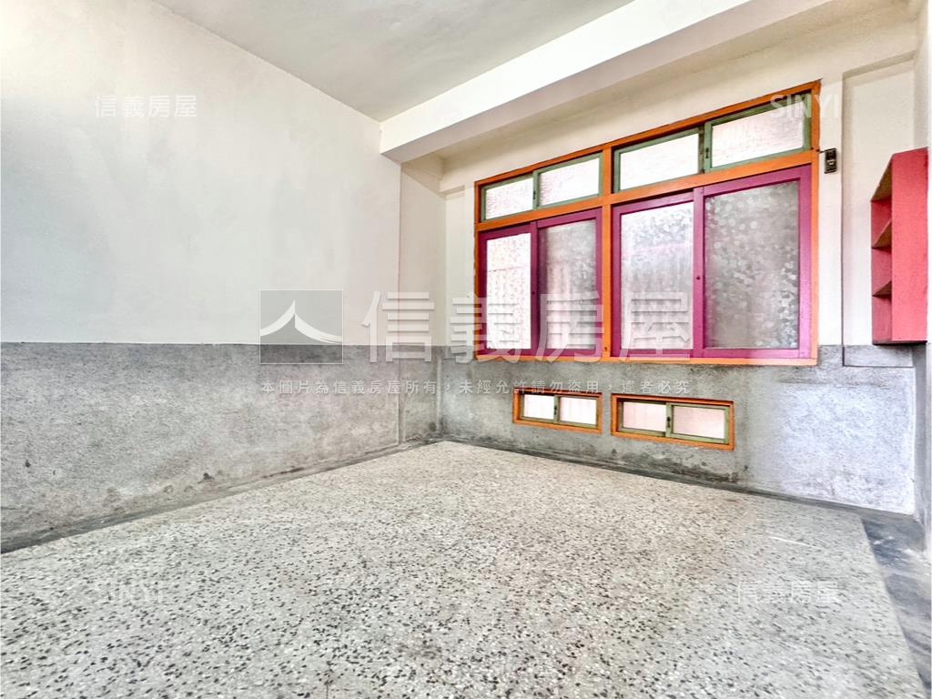 旗山老街旁翻新低總價透天房屋室內格局與周邊環境