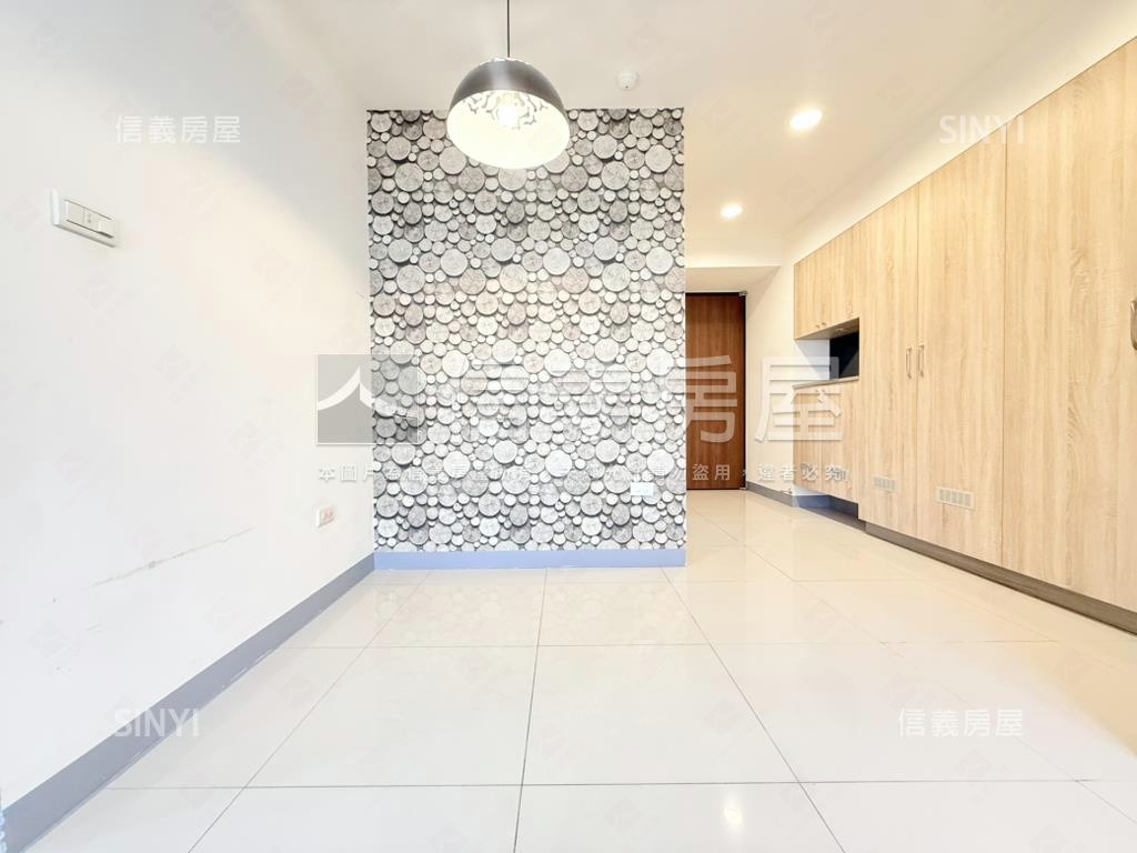 華友聯高樓亮美三房平車房屋室內格局與周邊環境