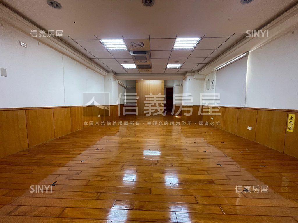 河堤公園大坪數店住房屋室內格局與周邊環境