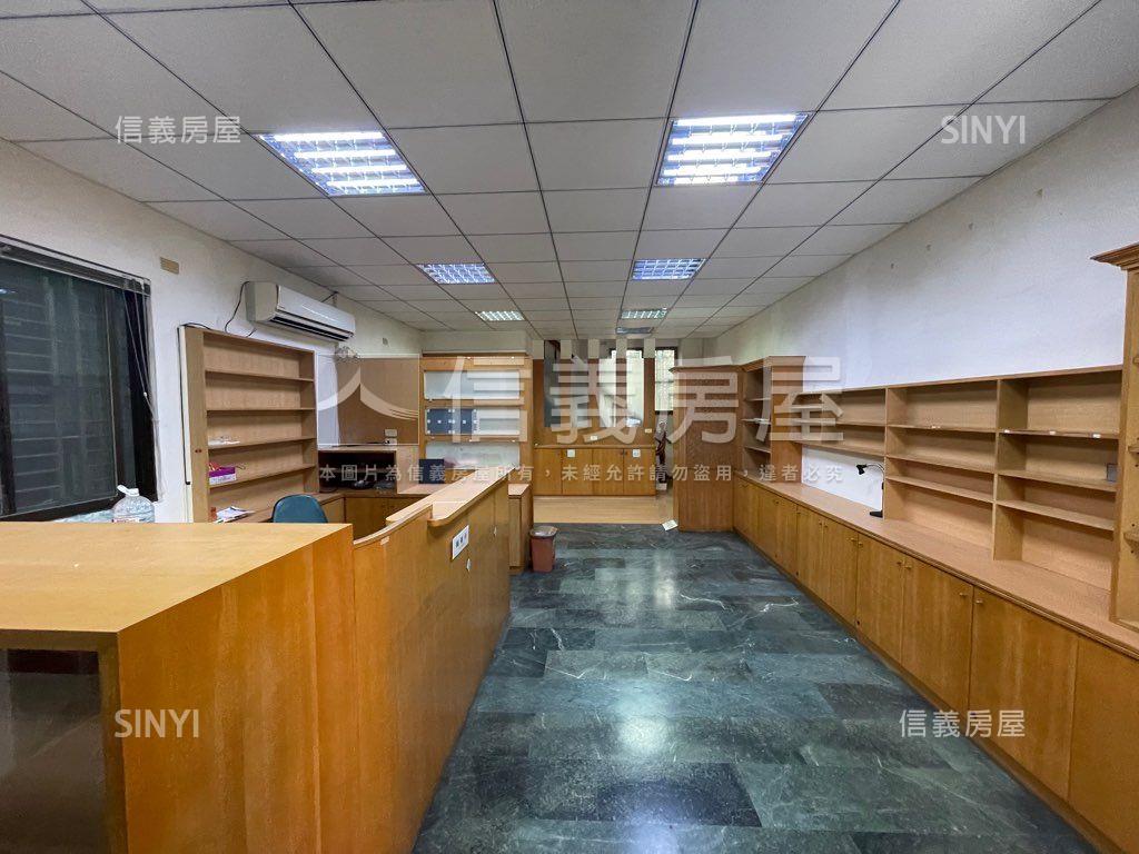 河堤公園大坪數店住房屋室內格局與周邊環境