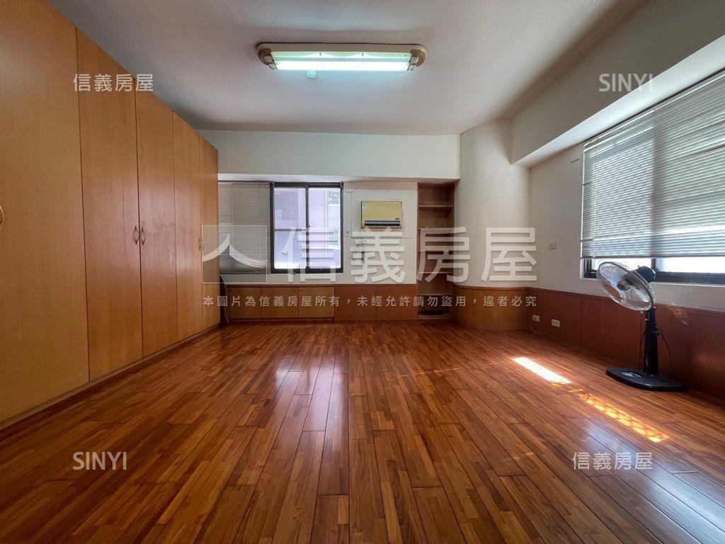 河堤公園大坪數店住房屋室內格局與周邊環境