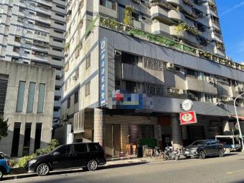 河堤公園大坪數店住