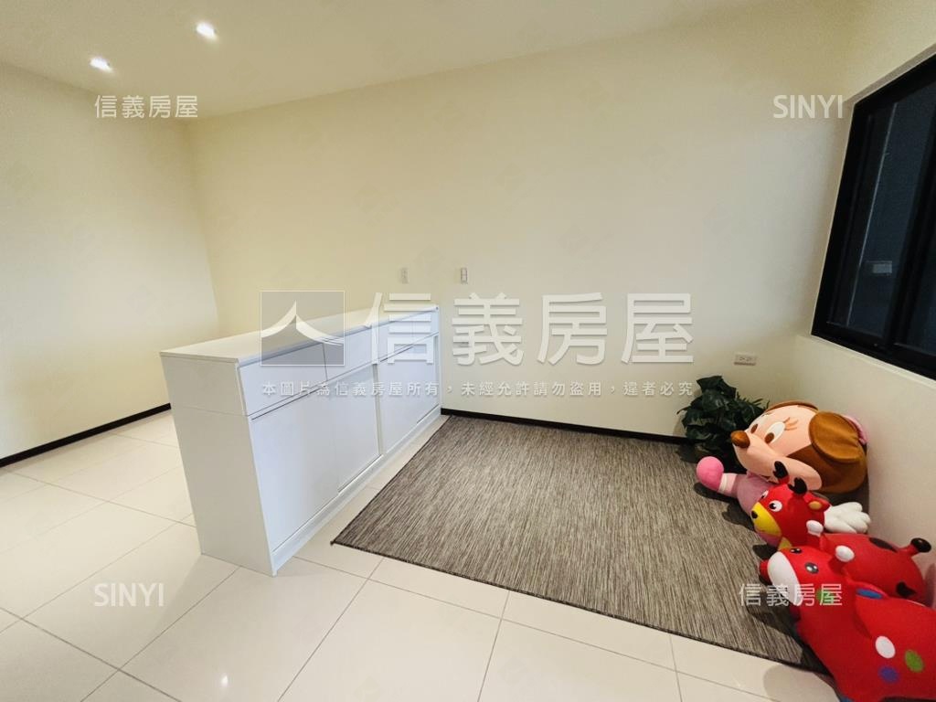 江翠捷運帝國花園套房車位房屋室內格局與周邊環境