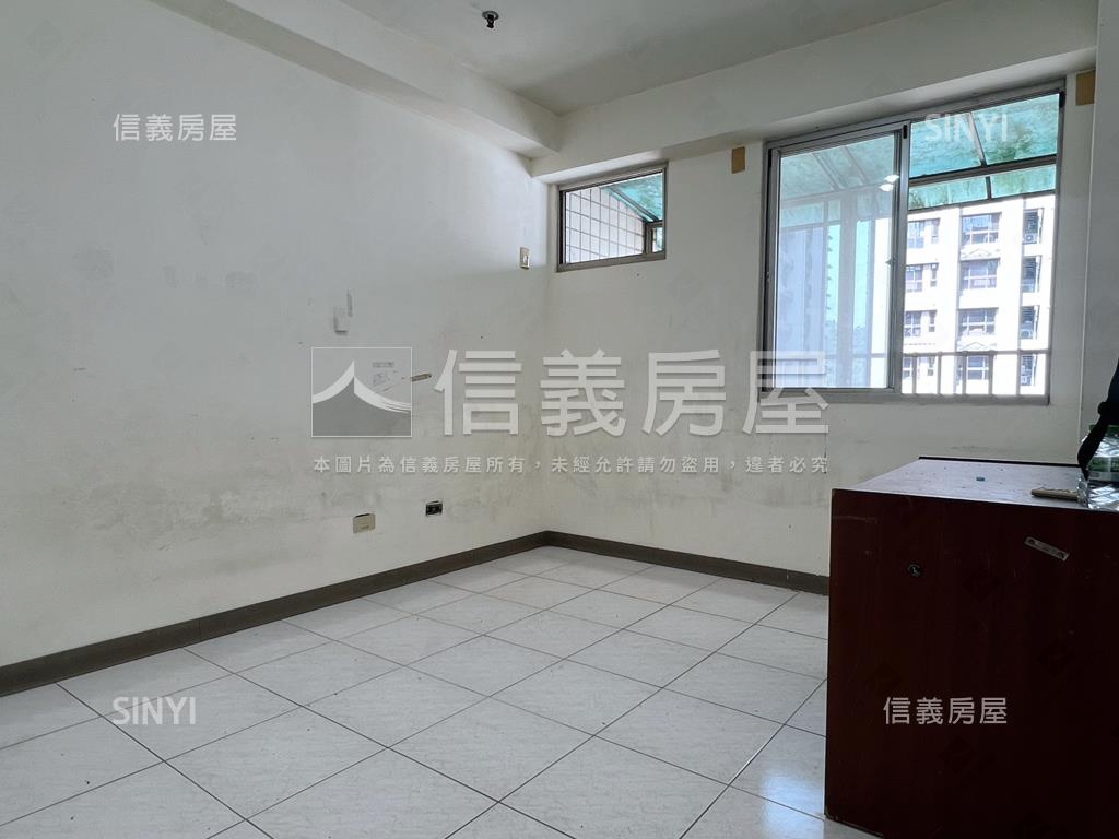 山水好美高樓方正三房房屋室內格局與周邊環境