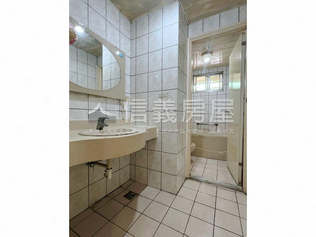 山水好美高樓方正三房房屋室內格局與周邊環境