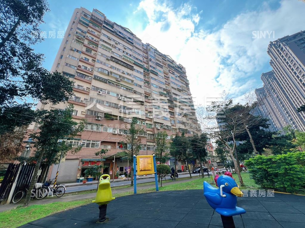 山水好美高樓方正三房房屋室內格局與周邊環境