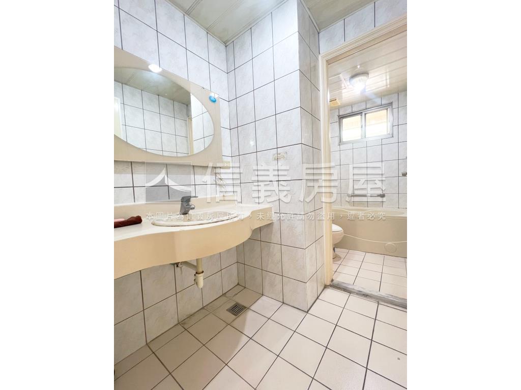 山水好美高樓方正三房房屋室內格局與周邊環境