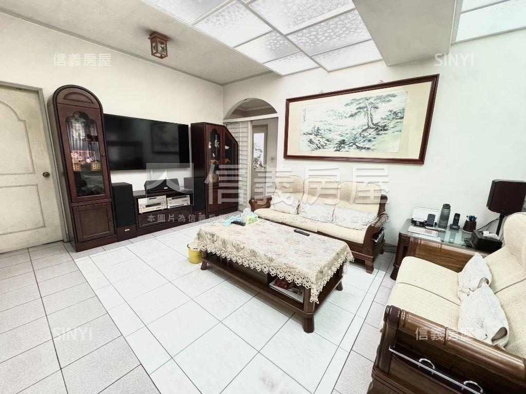 幸福站三房電梯房屋室內格局與周邊環境