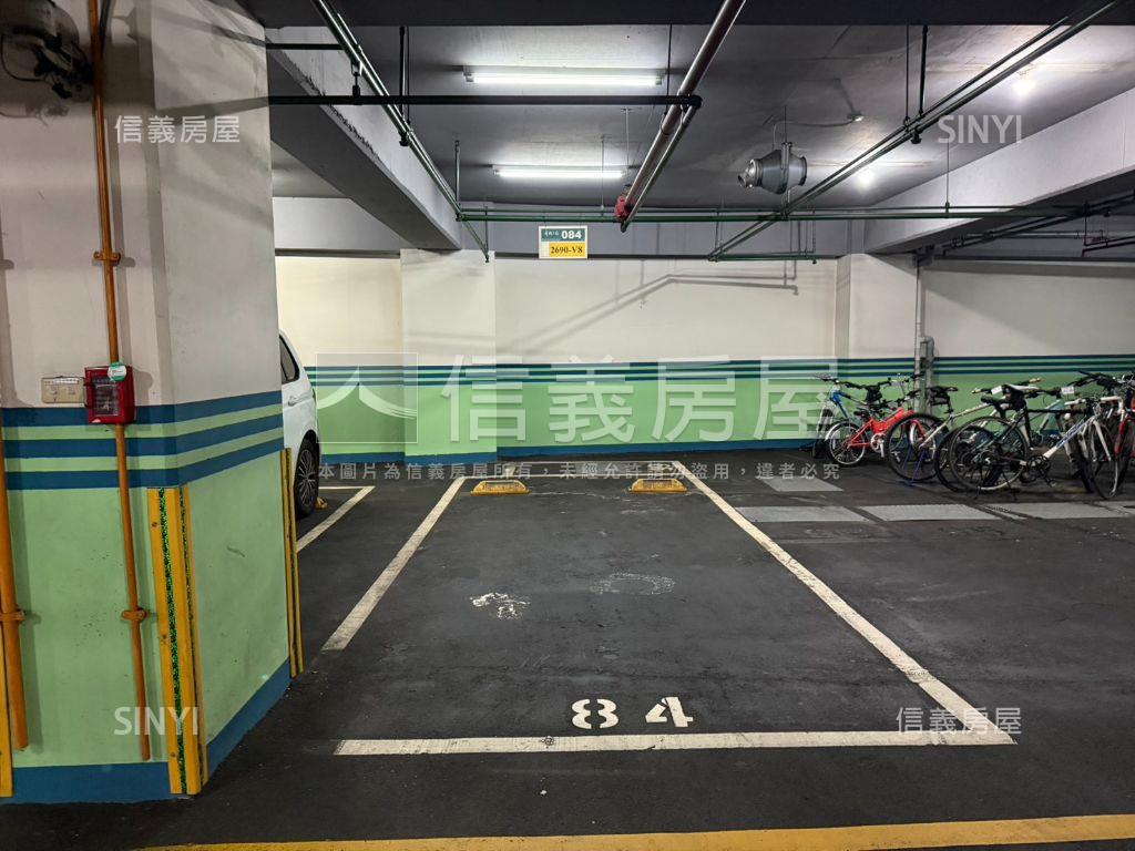 青城兩房車位帶雙衛浴房屋室內格局與周邊環境