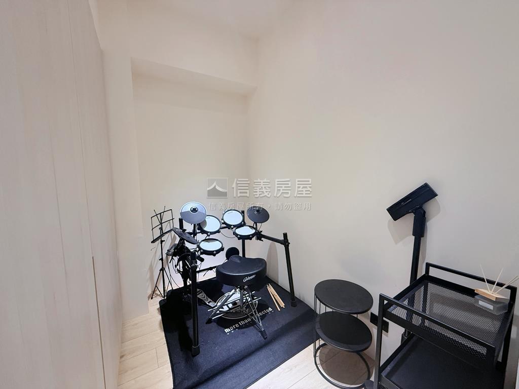 達麗創世紀高樓精裝美宅房屋室內格局與周邊環境