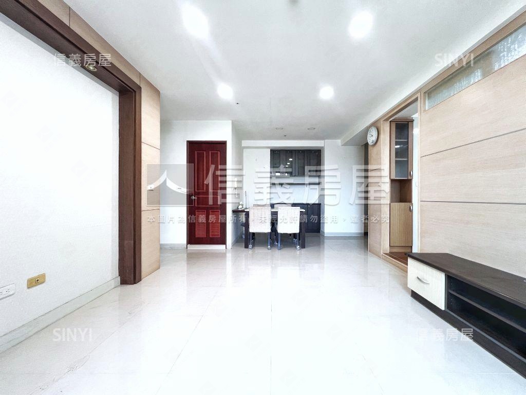 美術館高樓三房平車看這間房屋室內格局與周邊環境