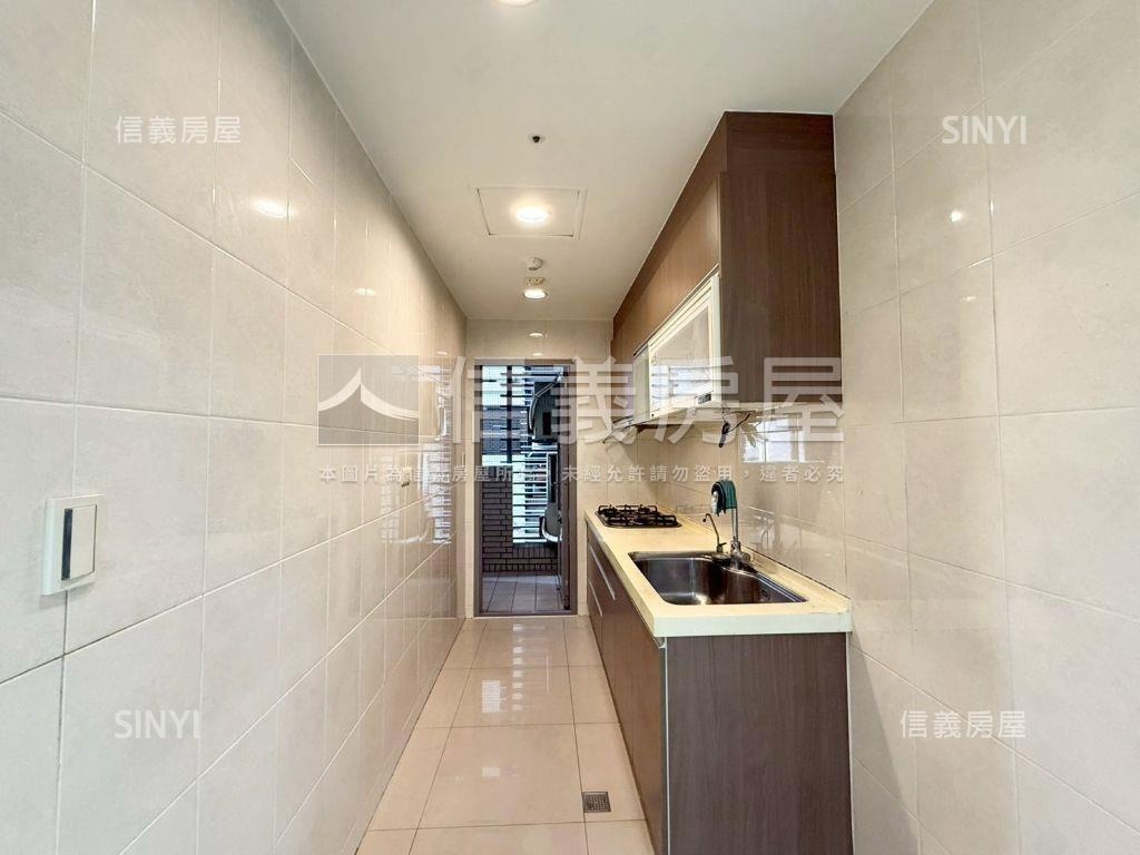 映光宅邸＊大學耶魯三房房屋室內格局與周邊環境