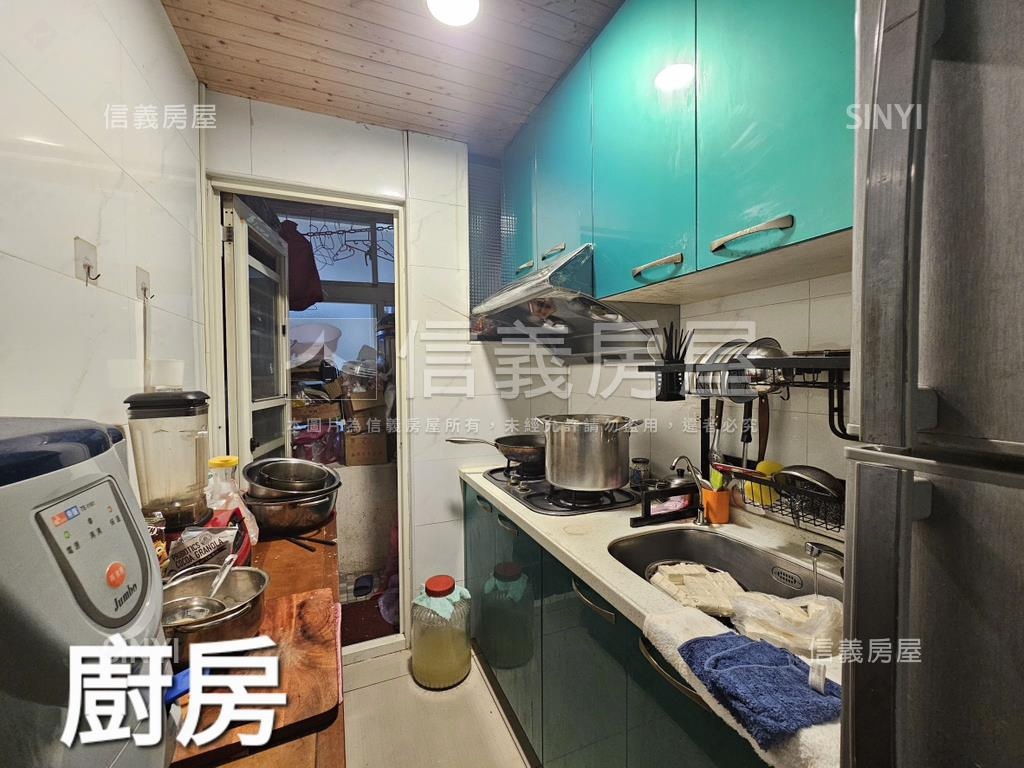 近成蘆橋發發公寓二樓房屋室內格局與周邊環境