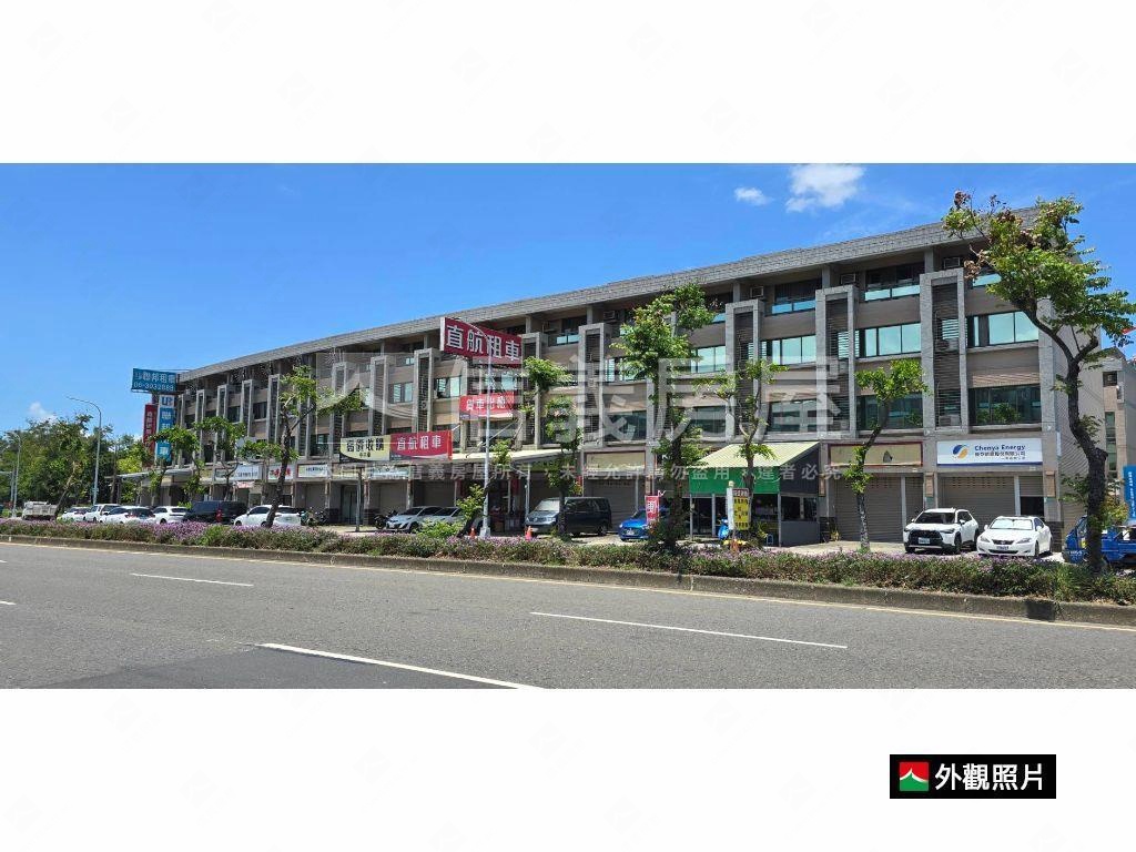 台南高鐵首富集市鑽店住房屋室內格局與周邊環境