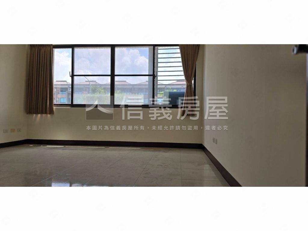 台南高鐵首富集市鑽店住房屋室內格局與周邊環境