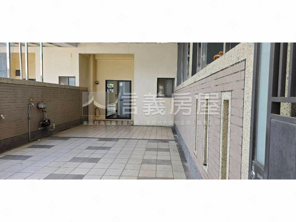 台南高鐵首富集市鑽店住房屋室內格局與周邊環境