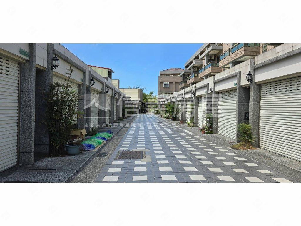 台南高鐵首富集市鑽店住房屋室內格局與周邊環境