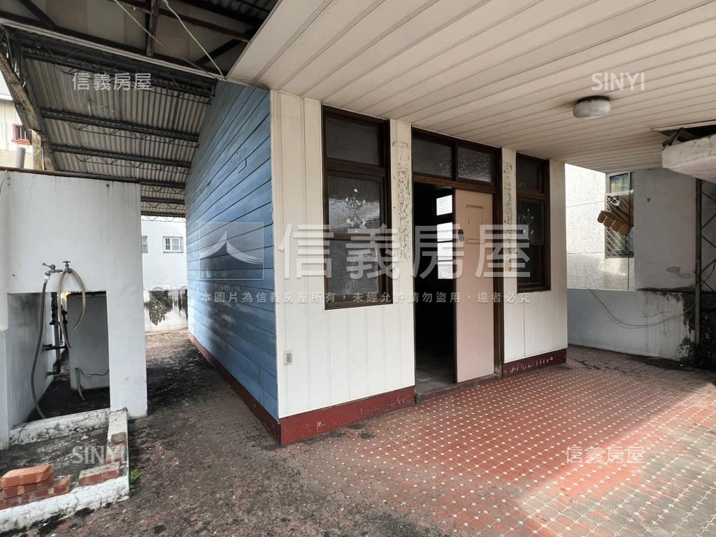 林百貨旁三層透天古厝房屋室內格局與周邊環境