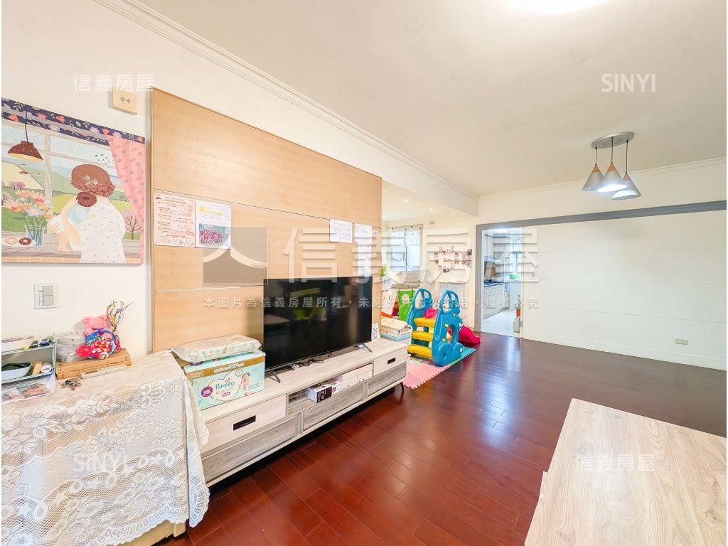 近捷運｜明亮典雅邊間美邸房屋室內格局與周邊環境