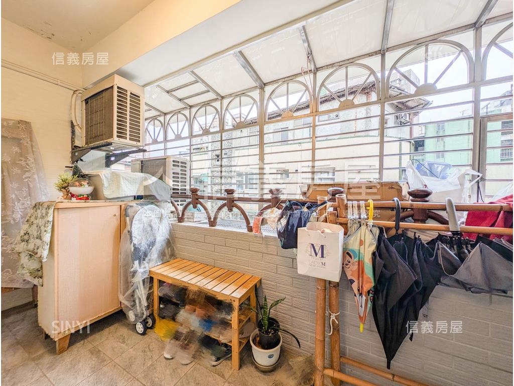 近捷運｜明亮典雅邊間美邸房屋室內格局與周邊環境