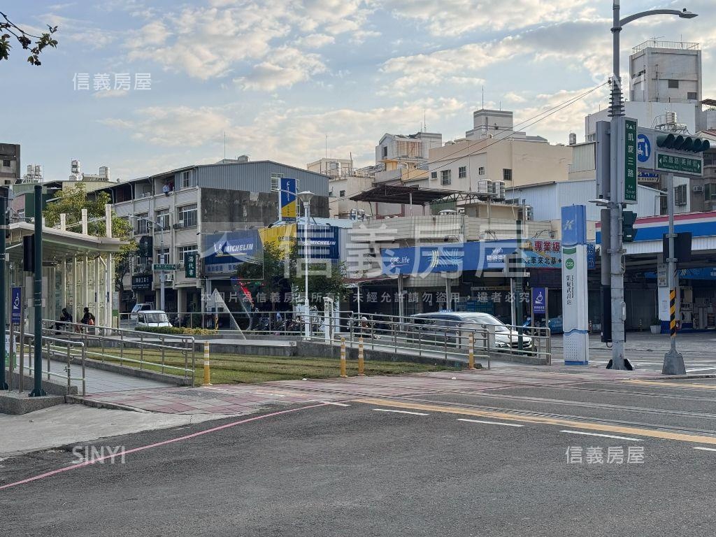英明商圈高樓大４房平車房屋室內格局與周邊環境