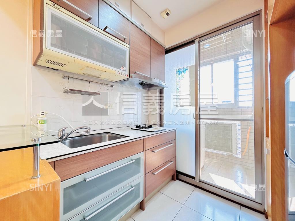 亞曼尼溫馨舒適屋房屋室內格局與周邊環境