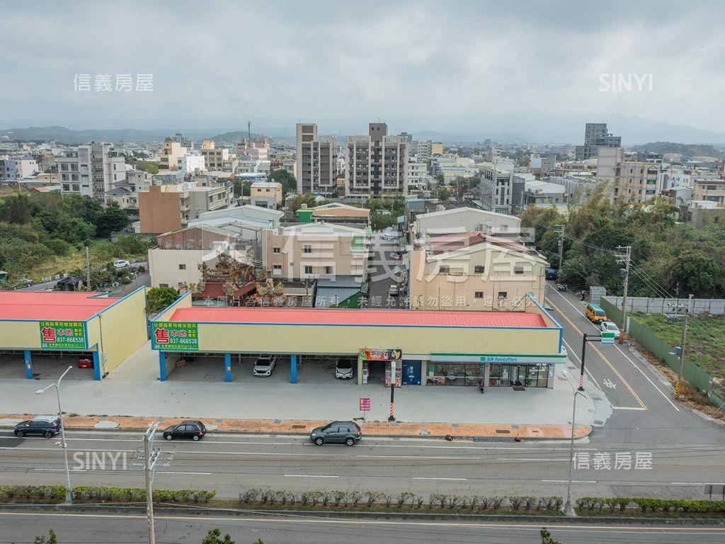 臨約三十米路嶄新店面房屋室內格局與周邊環境