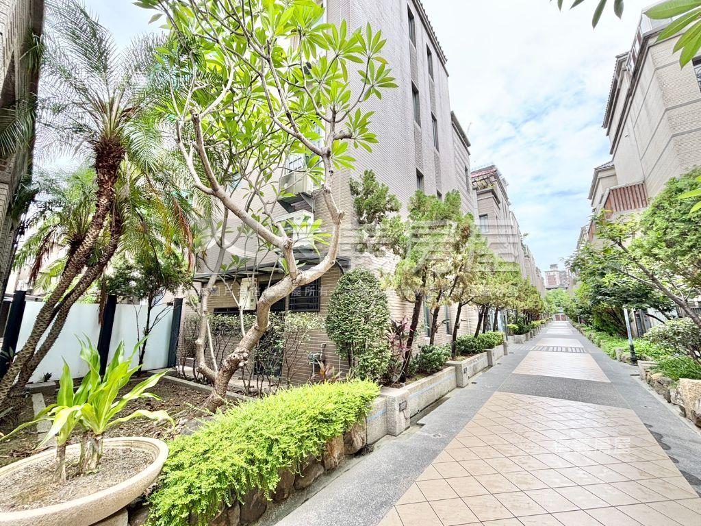 行情｜中國醫旁領袖天悅房屋室內格局與周邊環境