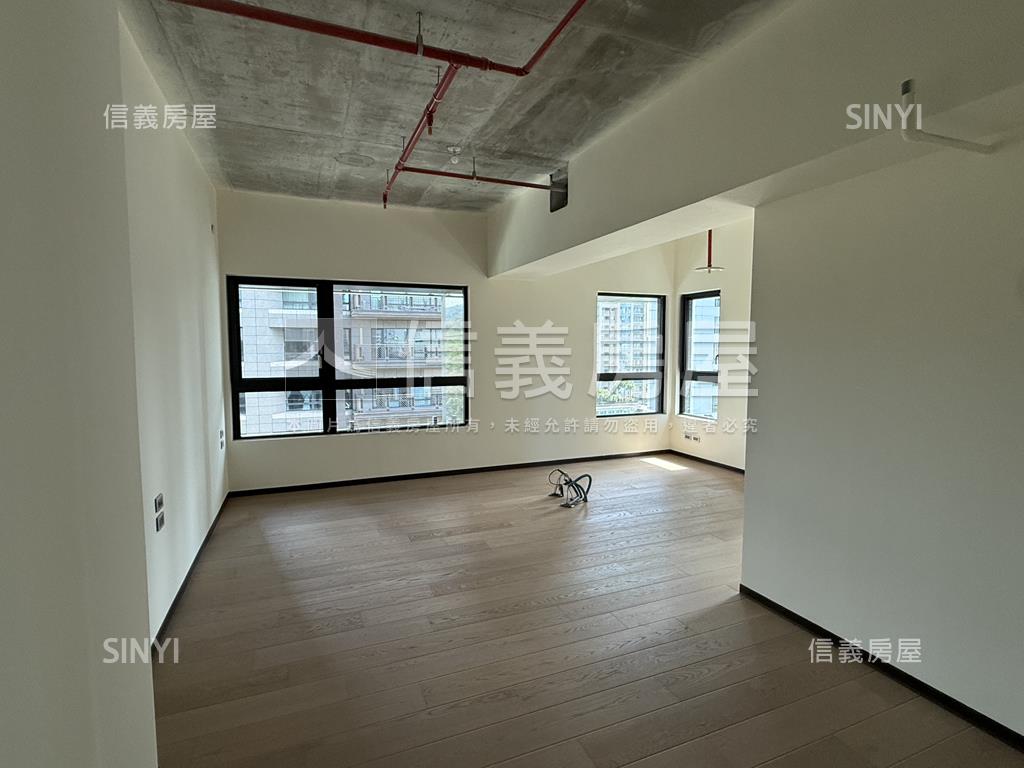 松雍靜奢名邸房屋室內格局與周邊環境