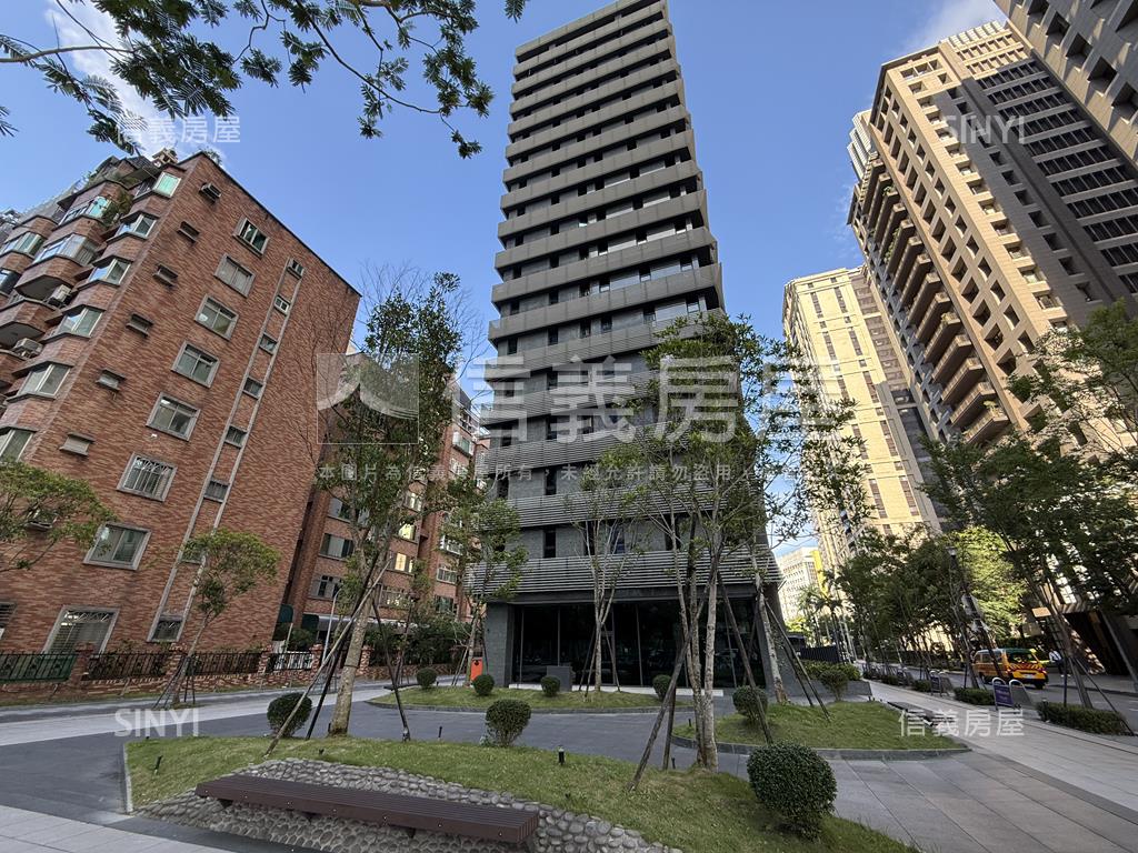 松雍靜奢名邸房屋室內格局與周邊環境