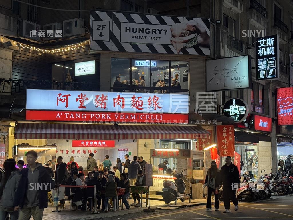 正一中街廣場舞台旁金店面房屋室內格局與周邊環境