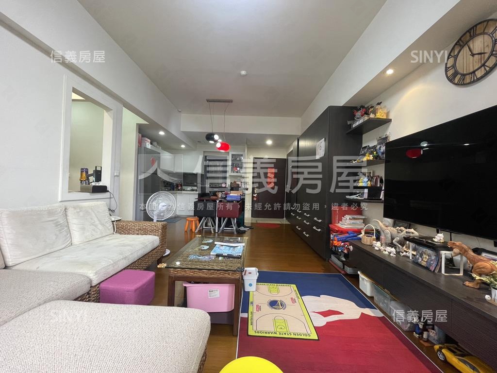 迴龍捷運鼎集裝潢美屋房屋室內格局與周邊環境