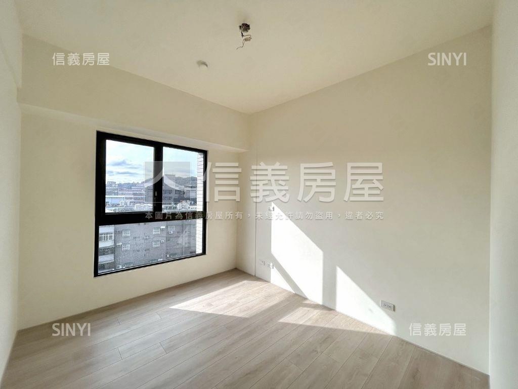 聚吉第－市中心四房雙車位房屋室內格局與周邊環境