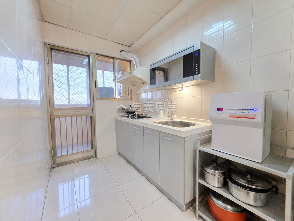 東區｜國家新境優質三房房屋室內格局與周邊環境