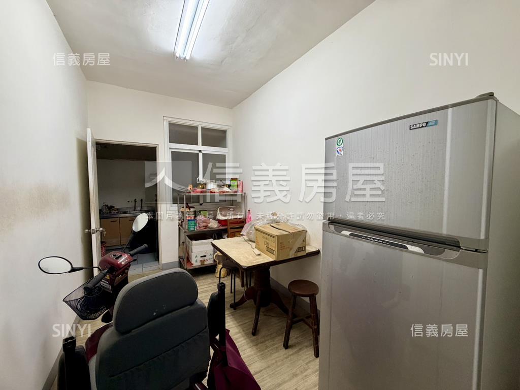 近衛武營公寓一樓房屋室內格局與周邊環境