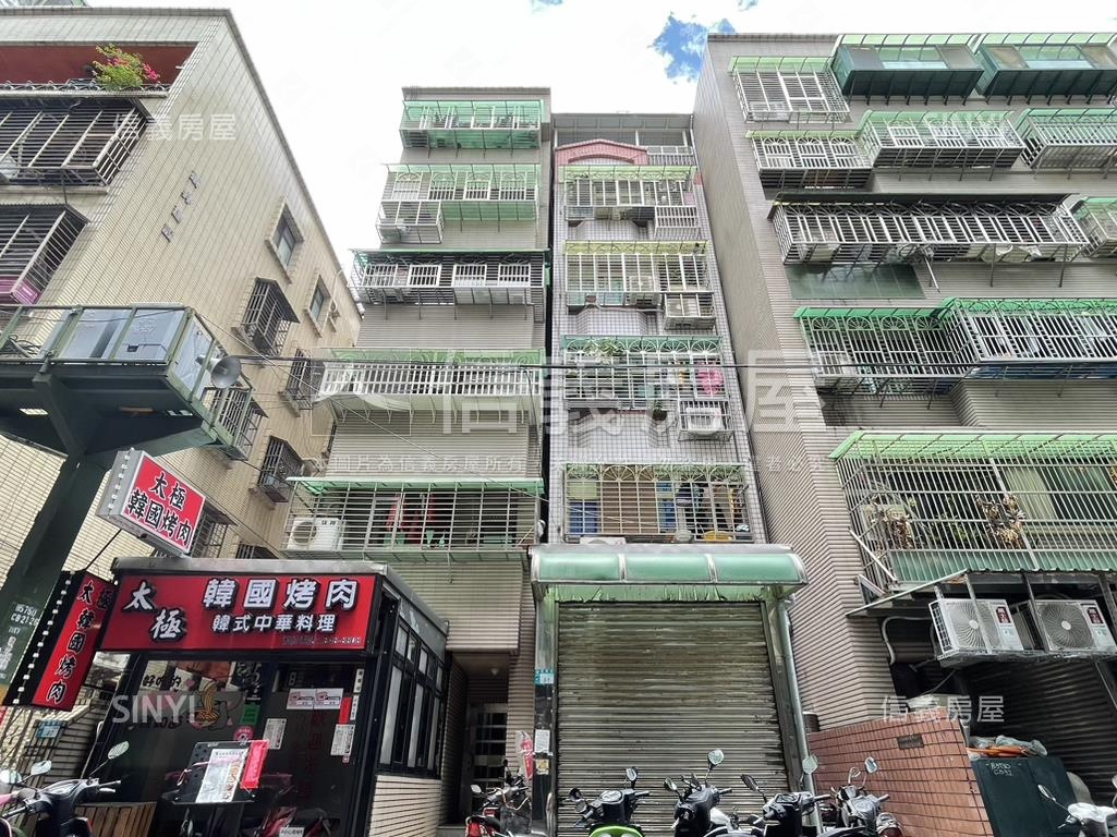 雙併電梯華廈套房房屋室內格局與周邊環境